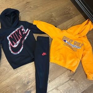Boys Nike set and great wolf champion hoodie